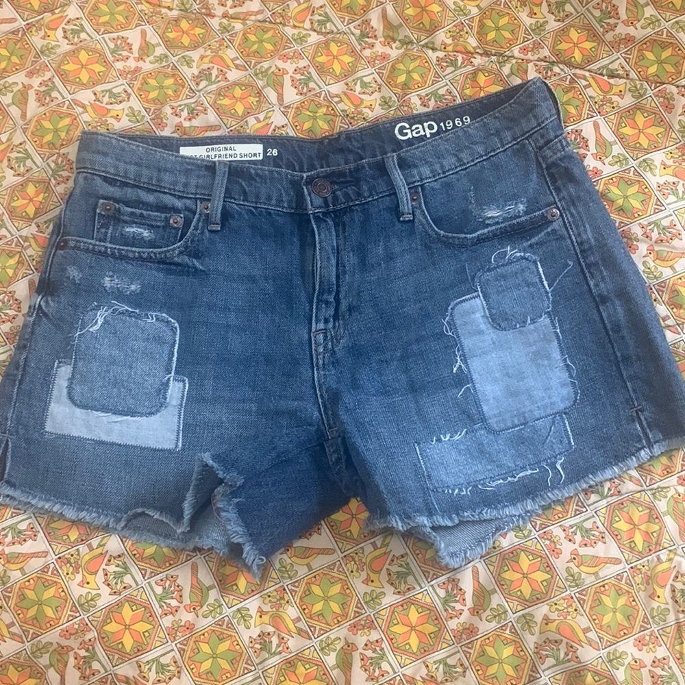 Gap original best girlfriend shorts size 26